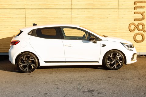 Renault Clio E-TECH ENGINEERED PHEV 13