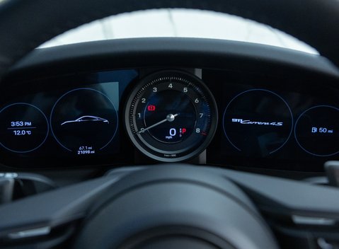Porsche 911 Carrera 4S (992) 18
