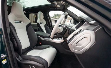 Land Rover Range Rover Sport 5.0 SVR 12