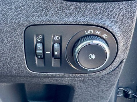 Vauxhall Crossland X GRIFFIN 19