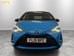 Toyota Yaris 1.5 VVT-h Cyan Bi-Tone Hatchback 5dr Petrol Hybrid E-CVT Euro 6 (s/s) (100
