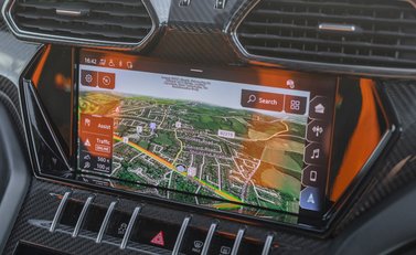 Lamborghini Urus Pearl Capsule 20