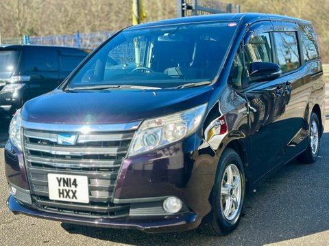 Toyota Noah Hybird 7 Seaters 26