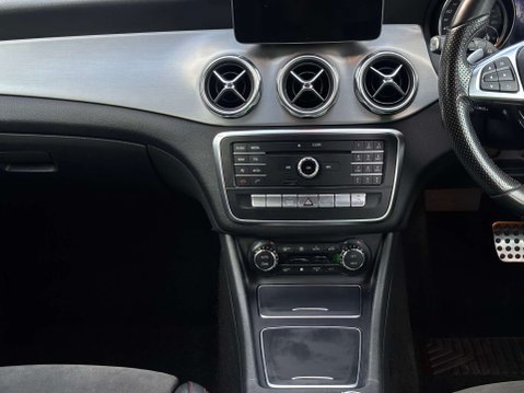 Mercedes-Benz GLA 2.1 GLA 220 AMG Line D 4Matic Auto 4WD 5dr 27
