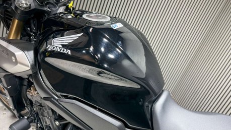 Honda CB650R 2020 NEO SPORT CAFE 9K MODERN CLASSIC 650CC 17