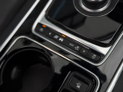 Jaguar XE 2.0d R-Sport Auto AWD Euro 6 (s/s) 4dr 88