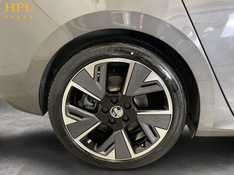 Vauxhall Astra Electric 54kWh Ultimate Hatchback 5dr Electric Auto (156 ps) Air Con - Alloys - DAB 20