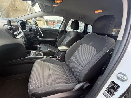Kia Ceed CRDI 2 NAV ISG MHEV 9