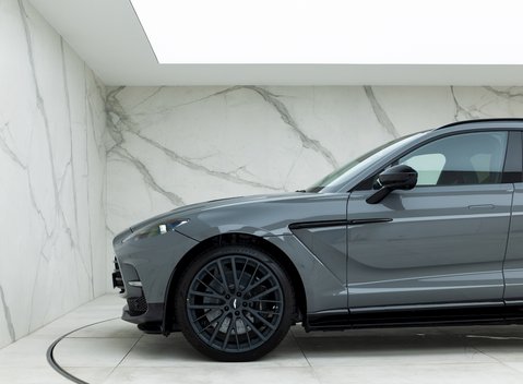 Aston Martin DBX 707 24