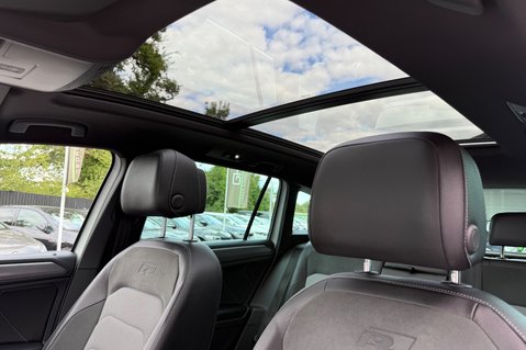 Volkswagen Tiguan R LINE TDI BMT 4MOTION DSG - PAN ROOF - APPLE CAR PLAY -ADAPTIVE CRUISE 3