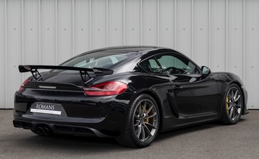 Porsche Cayman GT4 (718) 7