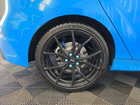 Ford Focus 2.3T EcoBoost RS Hatchback 5dr Petrol Manual AWD Euro 6 (s/s) (350 ps) 28