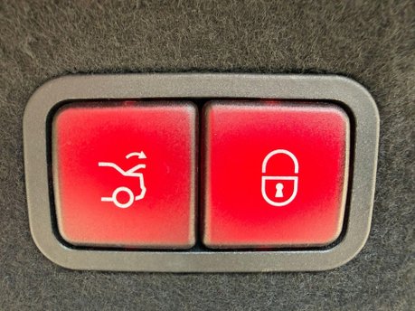 Mercedes-Benz C Class 2.1 C220d Sport (Premium Plus) 7G-Tronic+ Euro 6 (s/s) 4dr 32