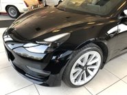 Tesla Model 3 LONG RANGE AWD 45,000m black vegan leather, 19 inch alloys 29