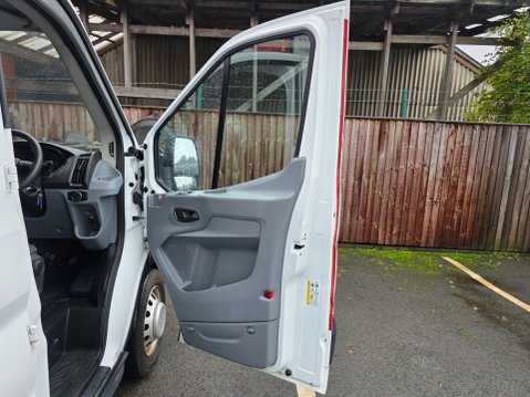 Ford Transit 350 L4 DCB DCC DRW 18