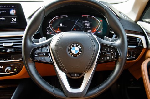 BMW 5 Series 520D XDRIVE SE TOURING 14