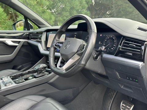 Volkswagen Touareg 3.0 TSI V6 Black Edition Tiptronic 4Motion Euro 6 (s/s) 5dr 5