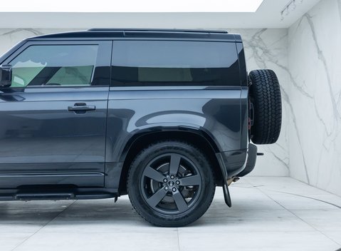 Land Rover Defender 90 D350 X-DYNAMIC HSE 35