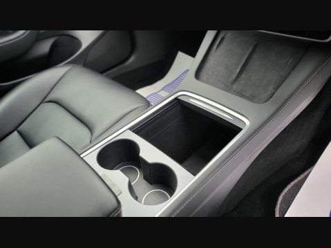 Tesla Model 3 MODEL 3 36