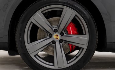 Porsche Macan S 8