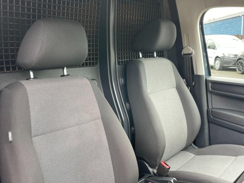 Volkswagen Caddy 1.6 TDI C20 CR Edition SWB Euro 5 5dr 18