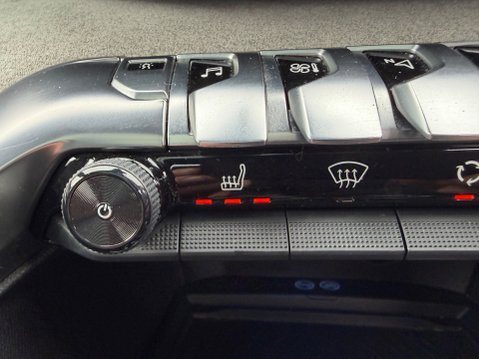 Peugeot 3008 2.0 BLUEHDI GT AUTOMATIC 23