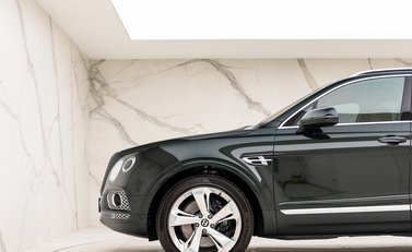 Bentley Bentayga W12 Mulliner 25