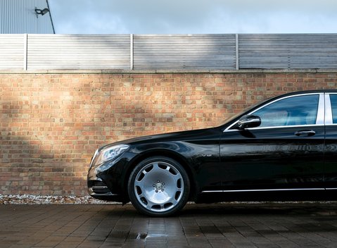 Mercedes-Benz M Class S600 32