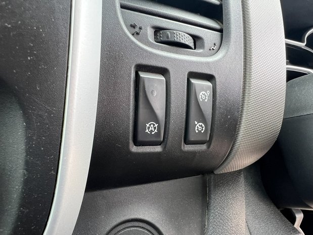 Renault Trafic LWB L2H1 Low Roof Sport 296 Air Con Nav Sensors EU 30