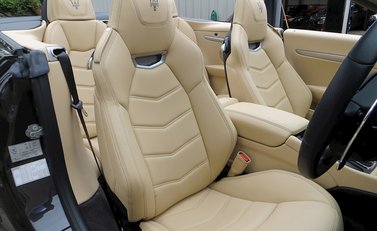 Maserati Grancabrio Sport 12