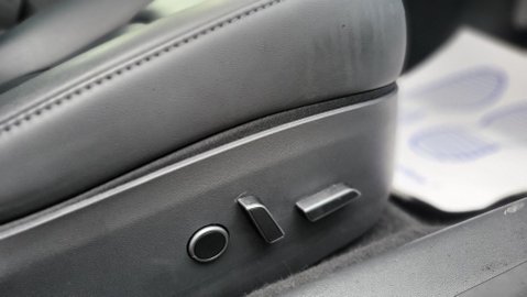 Tesla Model 3 MODEL 3 42