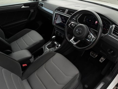 Volkswagen Tiguan 2.0 TDI R-Line Tech DSG 4Motion Euro 6 (s/s) 5dr 13