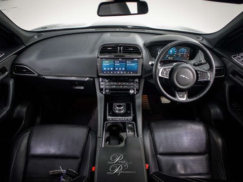 Jaguar F-Pace 3.0 F-PACE V6 S AWD D Auto 4WD 5dr 28