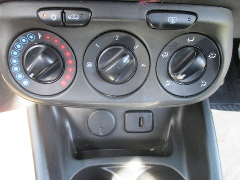 Vauxhall Corsa 1.4i ecoFLEX Design Euro 6 5dr 21