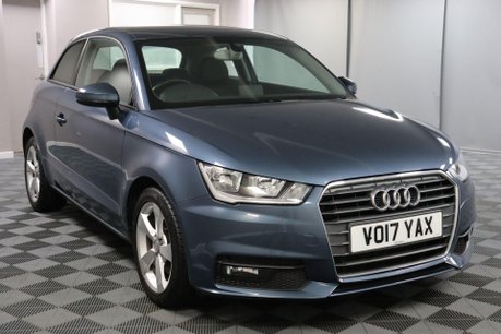 Audi A1 TFSI SPORT 30