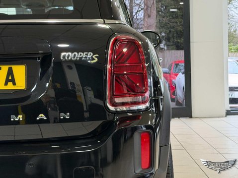 Mini Countryman 1.5 10kWh Cooper SE Classic Auto ALL4 Euro 6 (s/s) 5dr 9