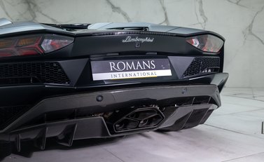 Lamborghini Aventador S LP 740-4 ROADSTER 36