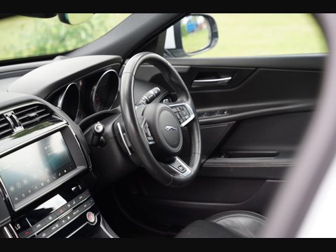 Jaguar XE 2.0i GPF R-Sport Auto Euro 6 (s/s) 4dr 15