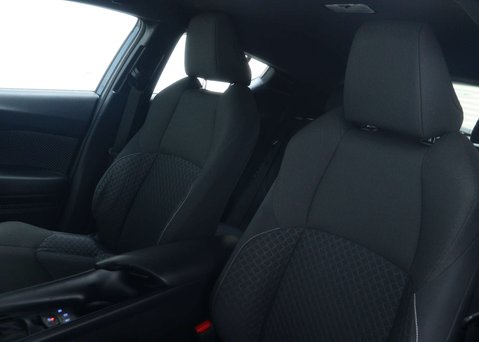 Toyota C-HR 1.8 VVT-h GPF Icon SUV 5dr Petrol Hybrid CVT Euro 6 (s/s) (122 ps) 46