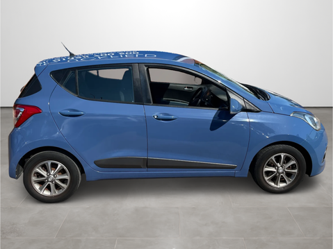 Hyundai i10 1.0 Premium 5dr 8