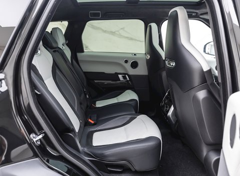 Land Rover Range Rover Sport 5.0 SVR Carbon Edition 14