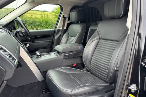 Land Rover Discovery D300 HSE Mhev Auto 4wd (S/S) Euro 6 3