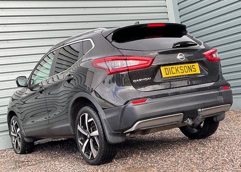Nissan Qashqai 1.3 DIG-T TEKNA 10