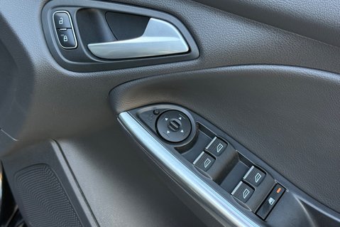 Ford Focus ST-3 TDCI - 2 OWNERS - 9 FORD MAIN DEALER SERVICES RECORDED 33