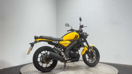 Yamaha XSR125 2021 34K 1 OWNER PROJECT BIKE SPARES OR REPAIR 125CC 3