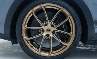 Porsche Cayenne TURBO GT 30