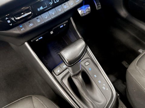 Hyundai BAYON 1.0 T-GDi MHEV Premium SUV 5dr Petrol Hybrid DCT Euro 6 (s/s) (100 ps) 17