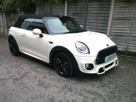 Mini Convertible COOPER ONLY 23,000 MILES FROM NEW
