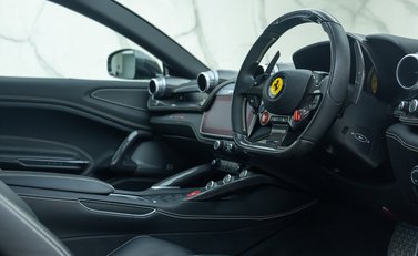Ferrari GTC4 Lusso V12 13