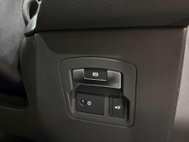 Land Rover Range Rover Velar 2.0 D240 R-Dynamic S SUV 5dr Diesel Auto 4WD Euro 6 (s/s) (240 ps) 40